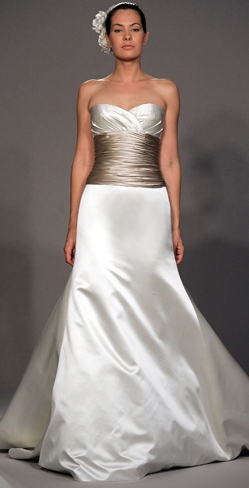 Vestido de novia Romona Keveza