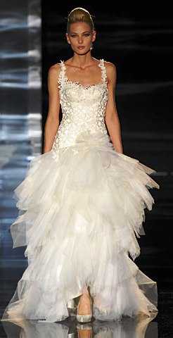 vestido_de_novia_hannibal_laguna1
