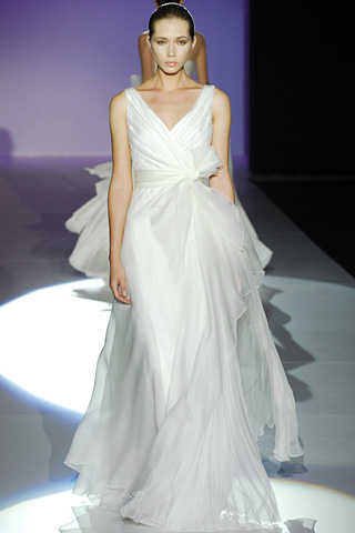 vestidos_de_novia_2010_jesus_del_pozo