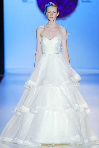 vestidos_de_novia_2010_model_novias
